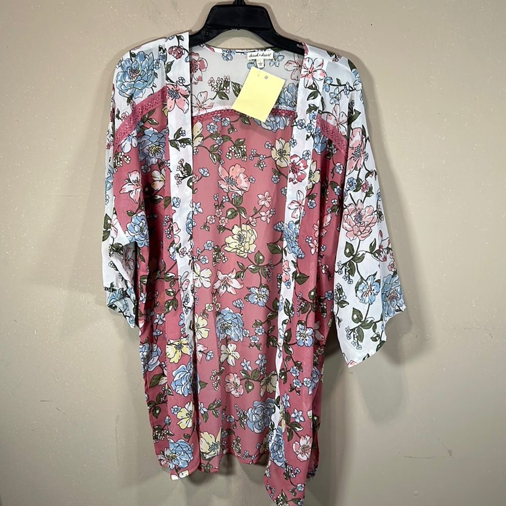 Derek Heart Kimono Pink White Floral